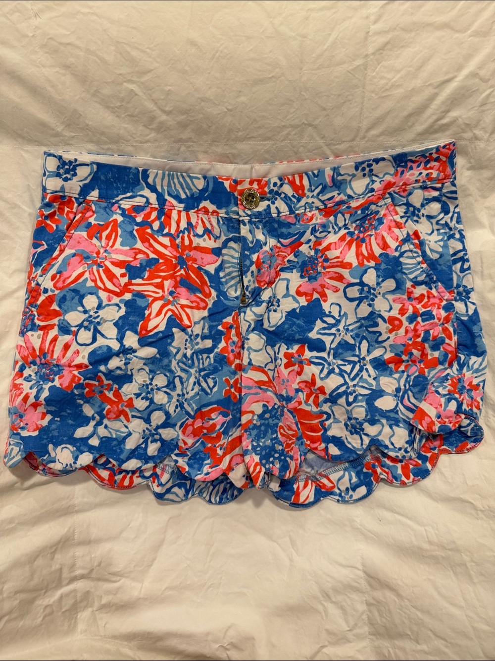 Lilly Pulitzer High-Waist Scallop Hem Floral Shorts - Blue/Pink